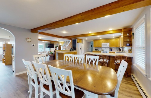 Winthrop House | Classic lakefront property with fishing, swimming, and unbeatable sunrises