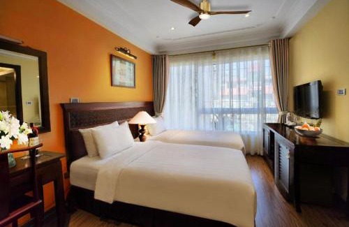 Hang Bac Hotel | Classic Street Hotel