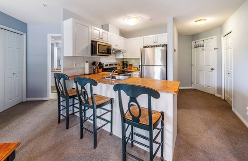 Quail Ridge Apartment | Classic Studio: Full Kitchen With Wraparound Deck - 212A