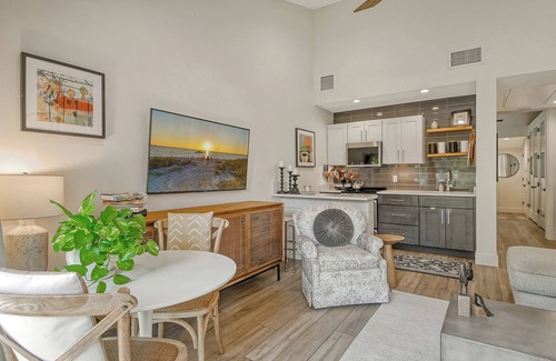 The Meadows Condo | Classy 1/1 Condo Pond View in The Meadows