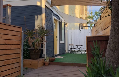 Oakland House | Classy Cottage