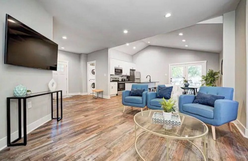 Fountain Square House | Classy home Indianapolis*Fountain Square*walk to restaurants