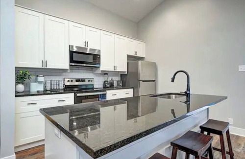 Fountain Square House | Classy home Indianapolis*Fountain Square*walk to restaurants