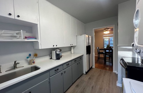 Uptown House | Classy Mid-Century Townhome in Alamo Heights
