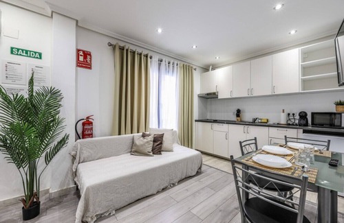Numancia Apartment | Classy Studio close to Retiro Park, Madrid