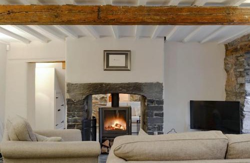 Llanrhychwyn House | Clawdd Gwyn