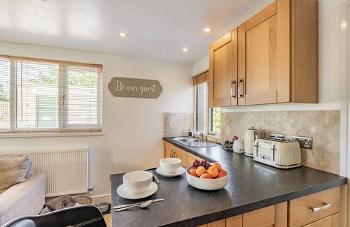Louth Cottage | Clay Lake Cottages - Dad's Shed