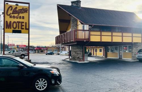 Rockford Hotel | Clayton House Motel