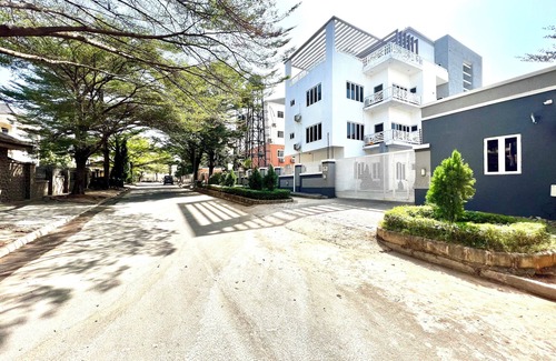 Utako Apartment | CLEAN 1 BEDROOM FLAT +WiFi, KITCHEN & 24Hrs LIGHT with AC.