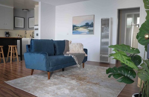 El Segundo Apartment | Clean 1BD Apartment by the Ocean