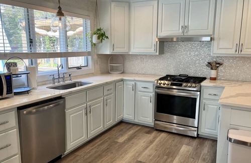 Pine Knoll Shores House | Clean, affordable, and a short walk to the beach!