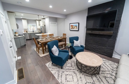 Pittsburgh House | Clean and comfortable 3BR home in the South Side neighborhood