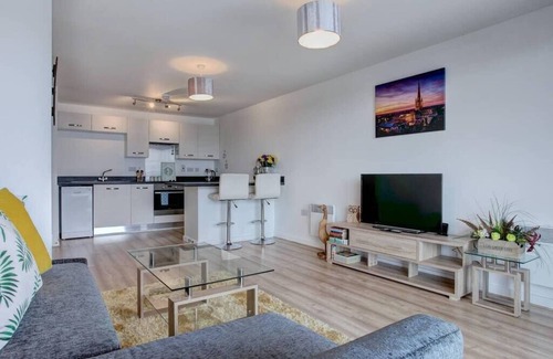 Norwich Apartment | Clean and modern Riverside Flat w/Private Balcony