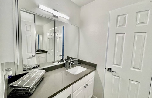 Rampart Village Apartment | Clean bed! clean shower!