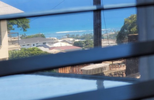 Maunalani Heights Apartment | CLEAN, COOL, COZY, CONVENIENT 1/1/1cozy, convenient