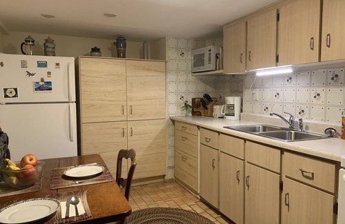 West Bend Apartment | Clean, cozy, 1-bedroom basement apartment: 4-month rental, 2nd semester.