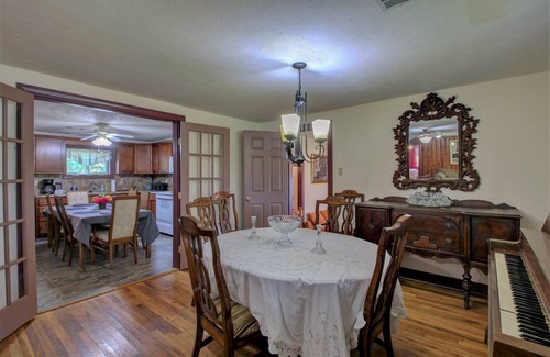 Center Ridge House | Clean Safe Comfortable Housing/Outdoors dream