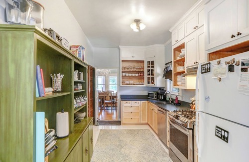 Boyes Hot Springs House | Clean & Spacious-Walk to the Fairmont, great restaurants, coffee shops and wine