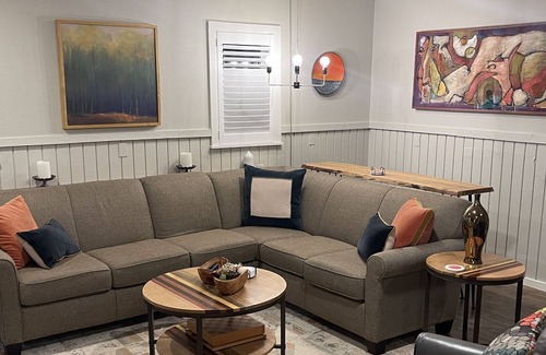 Applewood West House | Clean & Updated. Tons of Amenities. Near Red Rocks Denver & Mountains. Sleeps 6
