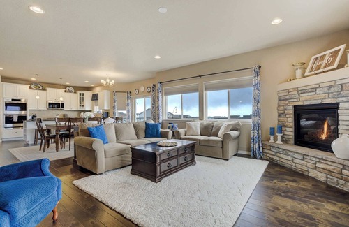 Colorado Springs House | Clear Estate! Spacious Retreat with BBQ & Views
