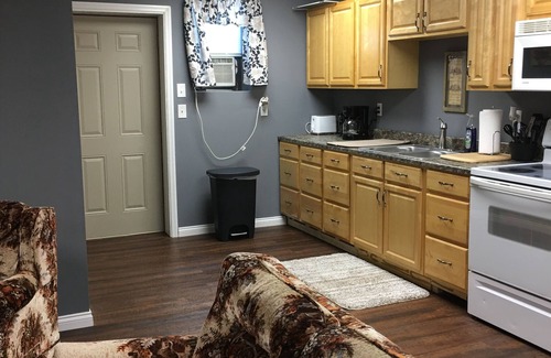 Newcomb Apartment | CLEARFORK CREEK LODGING & RV CAMPGROUND
