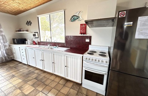 Port Victoria Apartment | Clearview Shack - Entire Home in Port Victoria