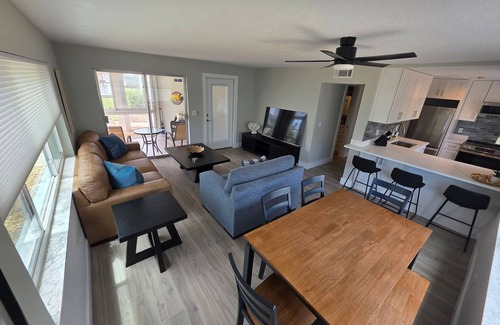 Island Estate Condo | Clearwater Beach/Island Estates/Waterfront 2 Bed 1.5 Bath