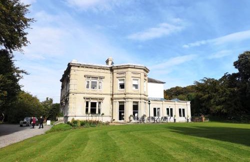 Gainsborough Bed & Breakfast | Cleatham Hall