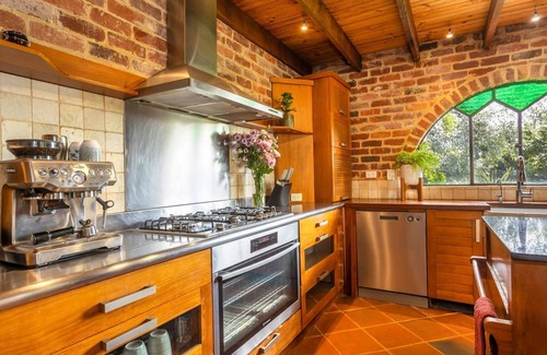 Palmyra Cottage | Cleopatras Enchanted Sanctuary