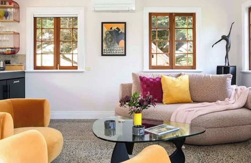 Taradale House | Clergy Cottage Summar