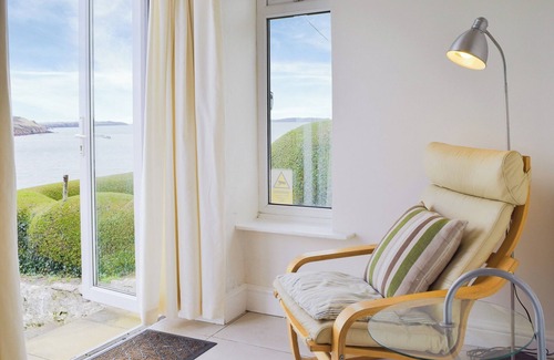 St Brides Cottage | Cliff Cottage - UK43207