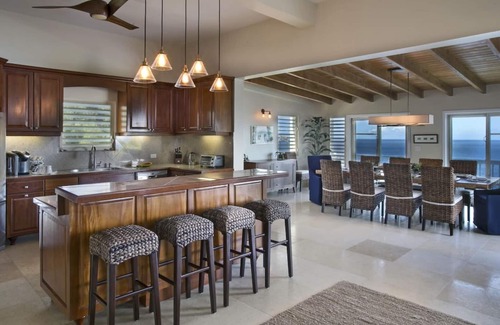 Peterborg Villa | Cliff-side 5BR villa - stunning down-island views & 5 mins from Magen's Bay!
