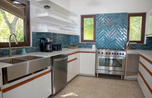 Orange Bay Villa | Cliffhouse - 5br villa - stunning sunset, snorkeling, tennis, seaside cuisine