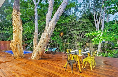 Clifton Beach House | Clifton Beach Holiday House 4/23-33 Upolu Esplanade, Clifton Beach QLD 4879