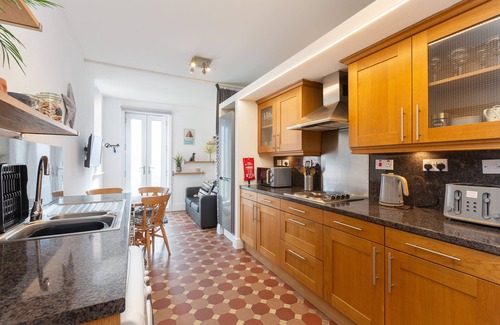 Lytham St. Anne's Apartment | Clifton Drive Beach Retreat - Dog Friendly - Beach Access - Sleeps 4