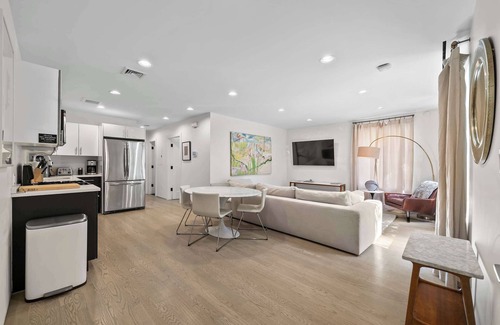 Clinton Hill Apartment | Clinton Grove by Rove Travel | 2BR Modern Apt