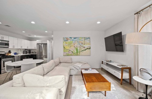 Clinton Hill Apartment | Clinton Grove by Rove Travel | 2BR Modern Apt