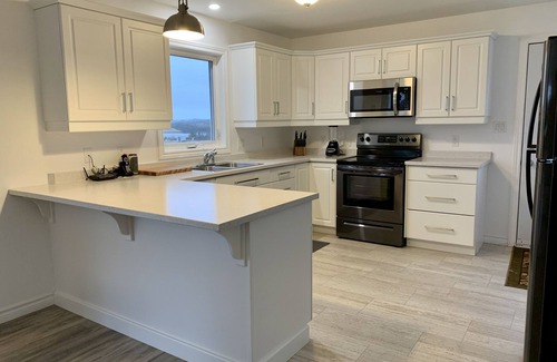 Clinton House | Clinton Sunset Retreat ! 3 Bedrooms 2 Bathrooms. 180 degree water views!