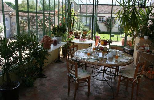 Neauphle-le-Chateau Bed & Breakfast | Clos Saint Nicolas
