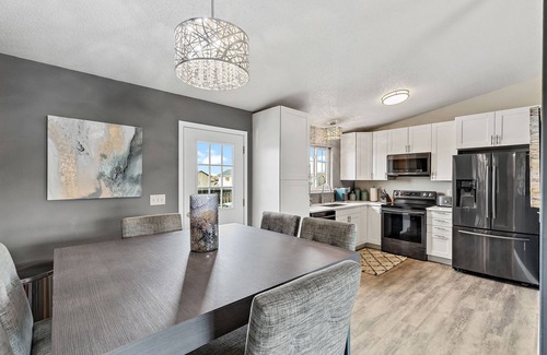 Rapid City House | Close to Airport! Newly updated home! Great neighborhood!