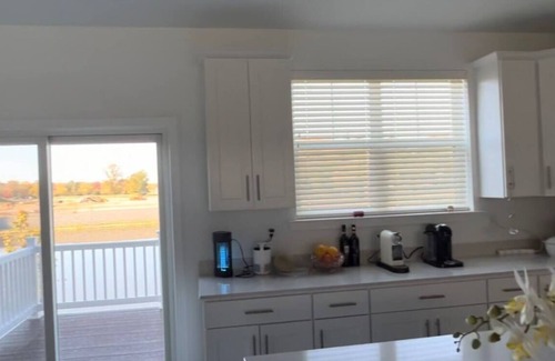 Tinton Falls House | Close to Beach 4 bedroom family home