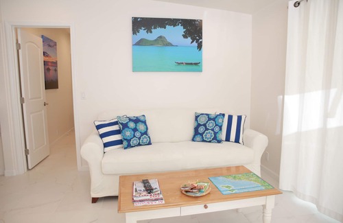 Kailua Apartment | Close to beach, sleeps 2, AC, quiet, private