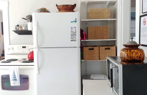 Newport East Apartment | Close to Beaches and All Newport Activities. Pet Friendly! Updated pictures.