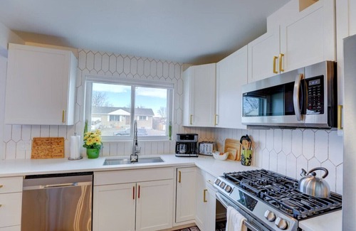 Northglenn House | Close to DT Denver | Easy Access to Mtns! | Patio
