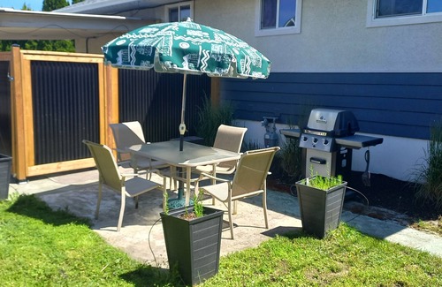 Central Okanagan House | Close to everything