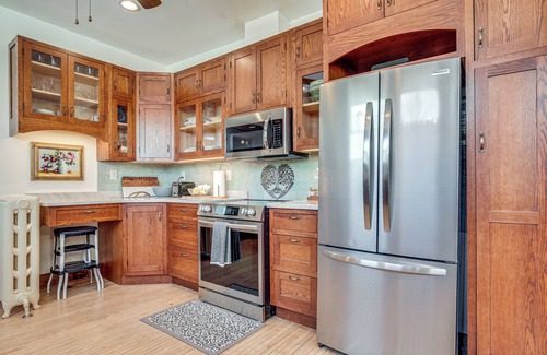 Washburn House | Close to Lake Superior: Walkable Washburn Charmer!