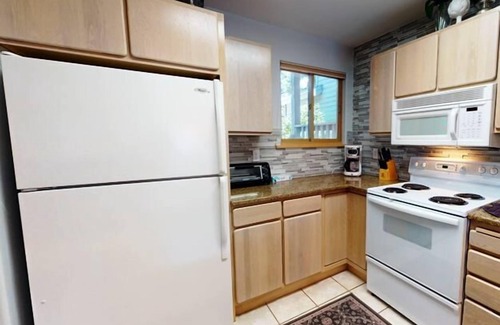 Angel Fire Condo | Close to Lifts | Executive-Style | Fireplace | Mountain Haven 14