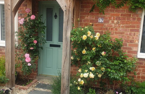 Helmdon House | Close to Silverstone-Beautiful spacious n4 bed property- sleeps 7
