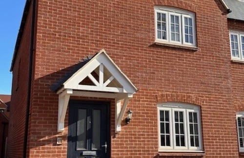 Brackley House | Close to Silverstone modern 3 bedroom property in Brackley