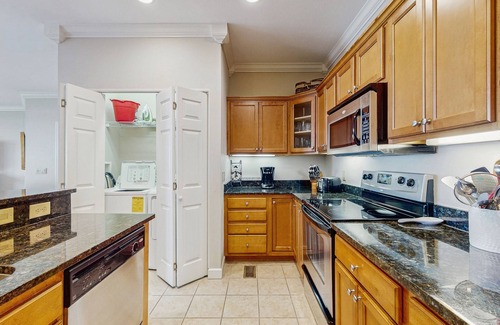 Sugar Mountain House | Close-to-slopes condo w/gourmet kitchen & stone fireplace